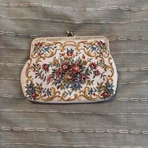 Vintage Tapestry Clutch Purse Handbag WhiteFloral Hong Kong 60s Gold Tone Chain